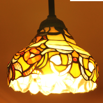 Tiffany-Style Ceiling Lamps: Features and Types