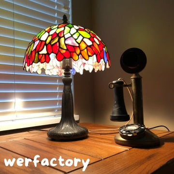 How to Fit a Tiffany Lampshade to a Lamp?
