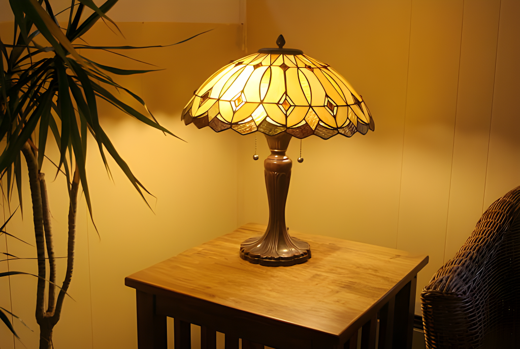 Are Tiffany Lamps the Same as Tiffany Jewelry?