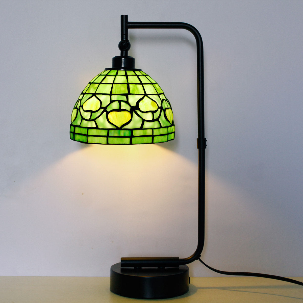 Werfactory® Tiffany Lamp Green Stained Glass Table Lamp 20" Tall